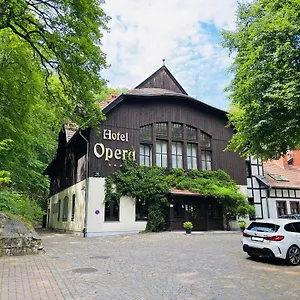 Opera Hotell